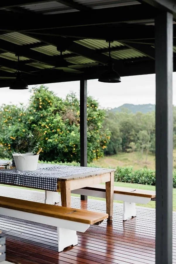 مزرعة للإقامة Thirlestane Farm Cottage & Barn Cooroy