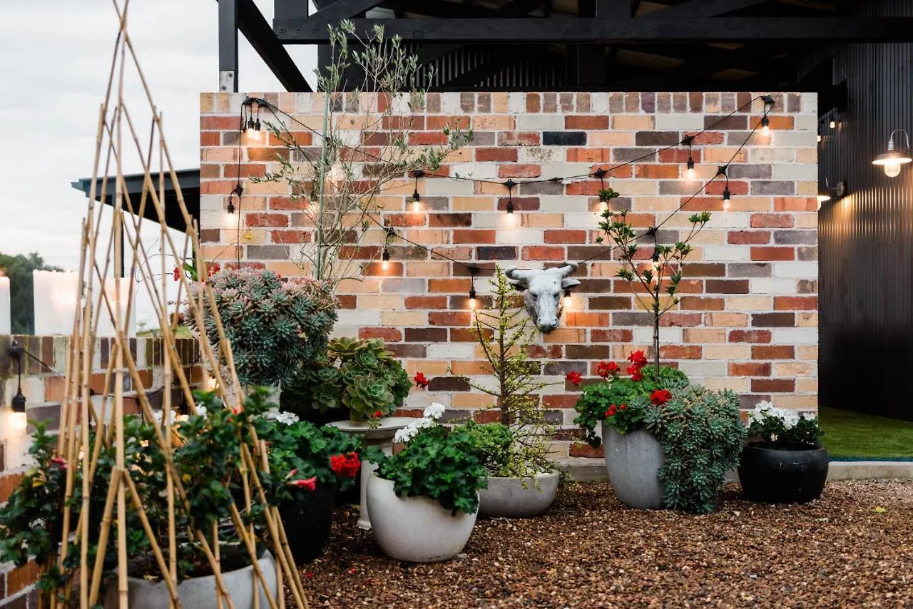 مزرعة للإقامة Thirlestane Farm Cottage & Barn Cooroy